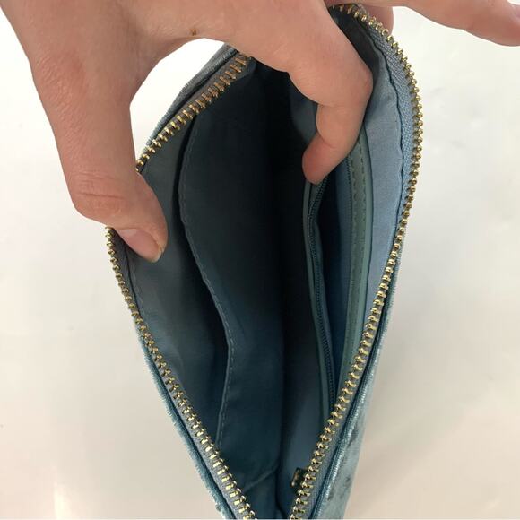 bebe Crushed Velvet Light Blue Wristlet Bag - Picture 4 of 7